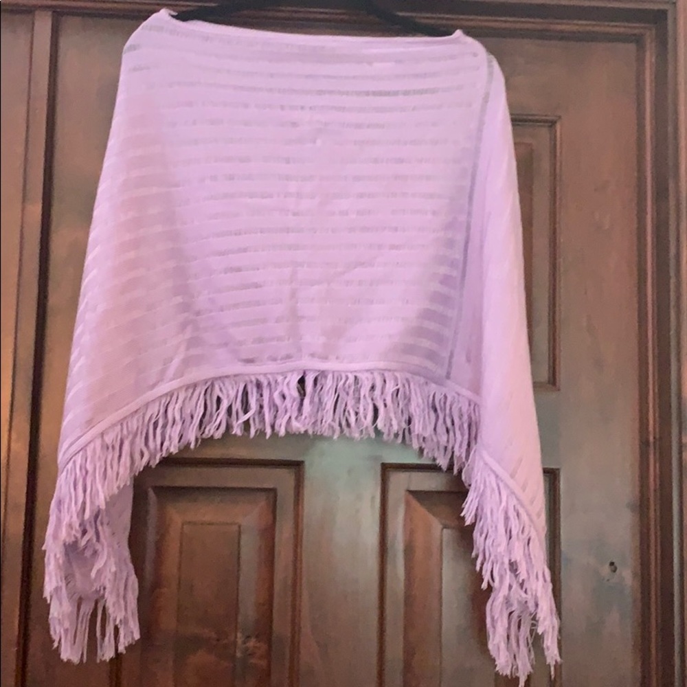 Poncho - Picture 3 of 3